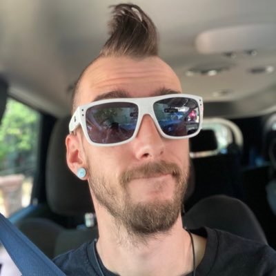 Full stack web developer working with JavaScript, HTML, CSS & Python | Musician/Gamer | Your limitation is only your imagination!