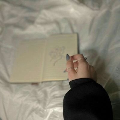 أنا أهجر الأراضي التي لا ترحب بي ،وإن كلفتني عزة النفس أن أعيش بلا أرض.❤