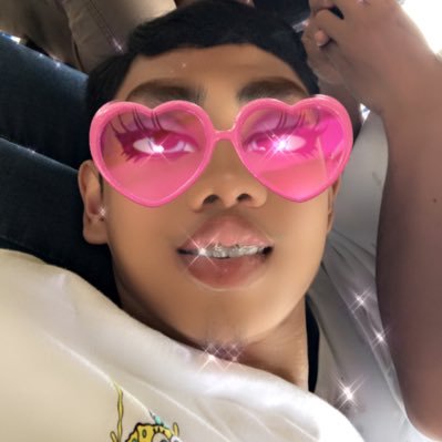 maaaaaaaaaaak's profile picture. Ang namulat, 'di na muling mapipikit. https://t.co/5TSRnNDiI8.  https://t.co/3LXXA8BUQk