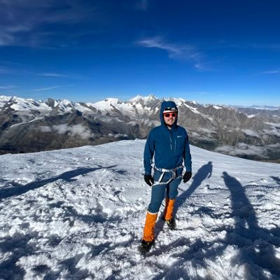 rocklyve's profile picture. Software engineer @SAP📱 | photography, hiking 🏕🏔📸 | 🖥️ + 📷 + 🙇‍♂️🧾 #techusiast #photography #hiking