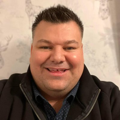 Family Man, Avid Sports Fan & Digital Marketing Specialist