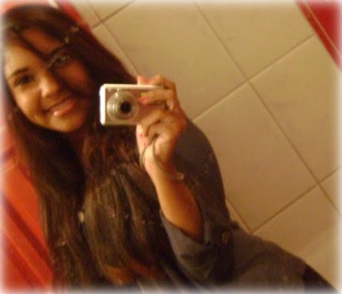 Deus deu 24 hooras;
­-'era você cuidar da sua vida,
? você ainda insiste em fazer
hora extra*³ na miinha. ¬¬
;@'