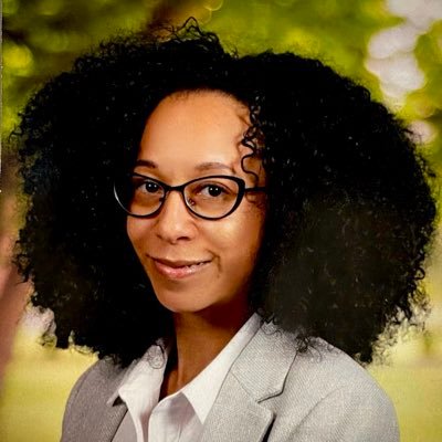 holaMsChristie's profile picture. a.k.a Ms. Razzle-Dazzle ✨| Your favorite fashionable VP 🖤 | Grice Proud 🧡| 2020 Teacher of the Year 🍎 | International Educator 🇪🇸