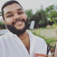 Dev (@heydeevad) 's Twitter Profile