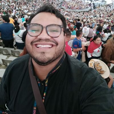AbraHernandezc's profile picture. Maestrando Salud Pública, médico y medio psicólogo.

Soñador, utópico, crítico y de izquierda, sonriente lector, escritor como pasatiempo y alegre por demás.
