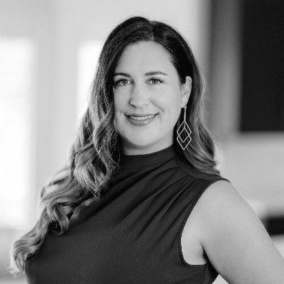 ⌨️ MarComm @Crestron.
📝 Editor, Smarter Spaces Magazine.
🔪 True crime junkie.
🍷 Uneducated red wine enthusiast.
😏 I like my puns intended.