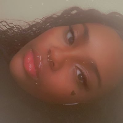 daintydezzy Profile Picture