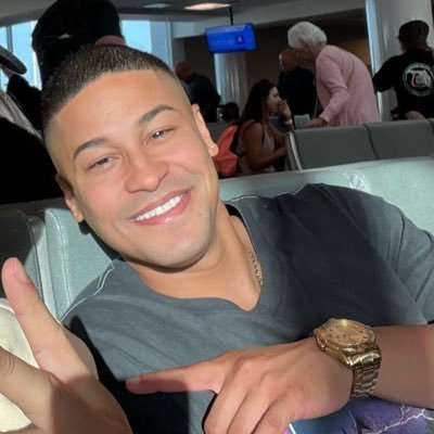 bryanhaxel's profile picture. I'm back pero lowkey. Esto es como mi diario, aqui vengo a desahogarme.