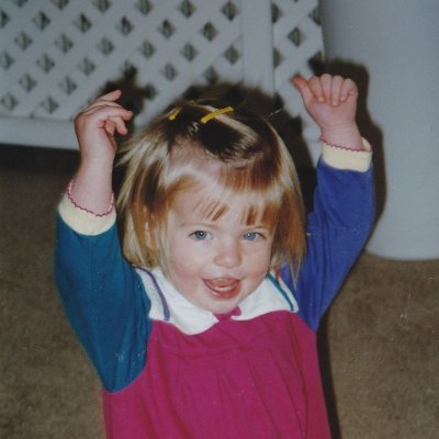 EllenDz's profile picture. "I grew up with the smell of the lake and the feeling of the woods." 

Filmmaker/she/her