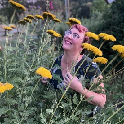 Applied Linguist. Artist. Educator. Critical Futures & Foresights Practitioner. Sensemaker. Doctorate of Education. Citizen of Ireland, Switzerland, & USA.