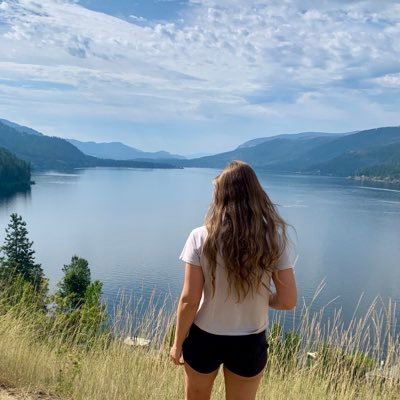 kacy_bee's profile picture. Educator 🍎 Ice Cream Aficionado🍦Film Buff 🎞 Gym Rat 💪🏼 Book Lover 📚 Escape Room Artist 🏆 Broadway Fanatic 🎭 She/Her 🚺