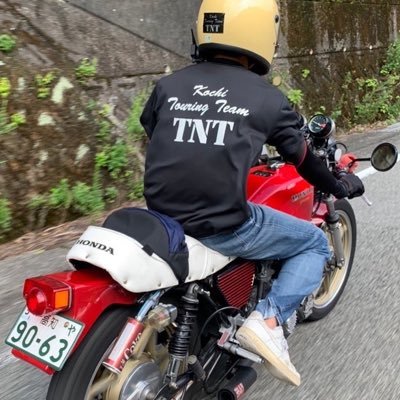 ✨チームTNT✨ 26歳 高知 昭和50年式 CB400Four 国内408 gx71マーク2