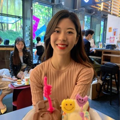 MinheyChung's profile picture. PhD student @illinoiscomm interested in strategic health communication, persuasion, & media effects