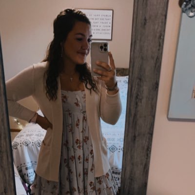 amandaj_haugen's profile picture. if you see someone without a smile, give them one of yours. -Dolly Parton