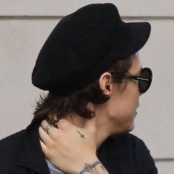 ashlynxwalls28's profile picture. Don’t you know I’m right here // @hhshome28