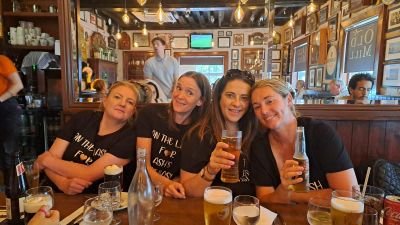 mopettit's profile picture. An Irish Woman just doing her best 💜