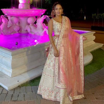 Ashnaaaa's profile picture. cut me open & you’ll see my tweets flowing 🇲🇺