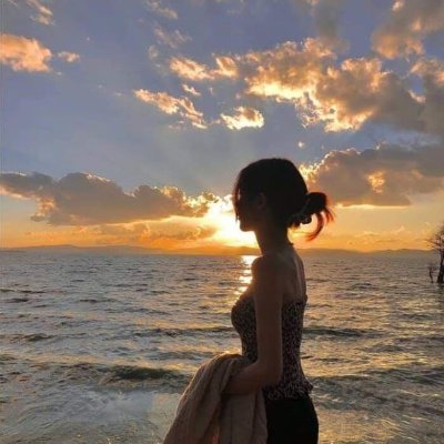 オンラインゲームは神様からの贈り物だと思ってます笑 げーむ全般もめっちゃ好きです!そのうち顔出ししたいのです😆このアカウントで顔出ししたいので頑張ります