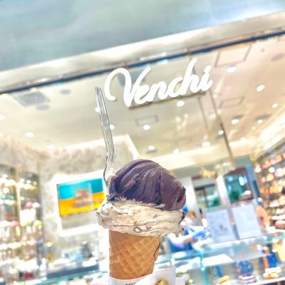 OBG_OPT_A_M's profile picture. "とらみひろっく"と読みます。＊ 相互希望 ＊ 社会人('98) ＊ OPT ＊ ほぼD垢。＊ ぬい ＊ ディズニー ＊ twst ＊ カフェ ＊ アニメも好きだったりする。 ＊ インパ:今は月1~。パークが公園で育った夢の国県民。無言フォロー歓迎🙆‍♀ フォロバ100% 呼びタメ大歓迎 ＊ 最近カメラ始めました🔰