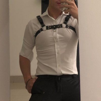 a slave who have interest in high collar, uniform, leather, suit, rubber, bondage, gag, kidnapping, group and satin | hit me up 🥵 |📍Jakarta, ID