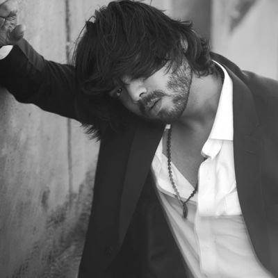 shkaynde's profile picture. Actor by passion , Software Engineer by pressure .

Living in Mumbai just behind HRITHIK'S house for being motivated everyday .

Hrithik is Life ❤️