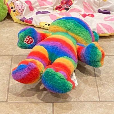 the local mentally ill tired sys ~🌟~
prns rn: they/them ~🌈~
minor (no nsfw) ~🫧~
f: (♈️) ~🏳️🌈~
dms open (please talk about our interests!)~💗~