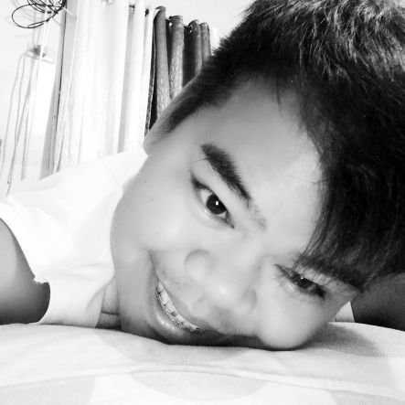 daddilicious28's profile picture. Love me for what I am