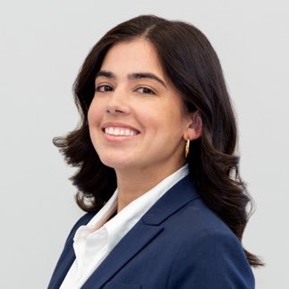 PGY-2 at @columbianeurons 🧠 | MD PhD grad @PennMedicine🔬 | BME from @georgiatech 🐝 | Boricua 🇵🇷 | She/Her/Ella | Views are my own