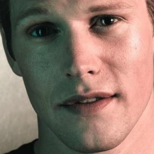 This is the first italian fan profile of @zach_roerig