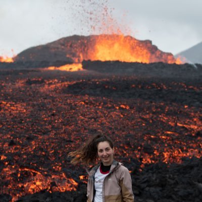 Volcanologist 👩🏻‍🔬 🌋 Postdoc Magmagician @MAGEvolcano @sciences_UNIGE 🪄 🔬