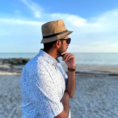 Film enthusiast , Cricket Lover, Proud Sindhi and Indian.