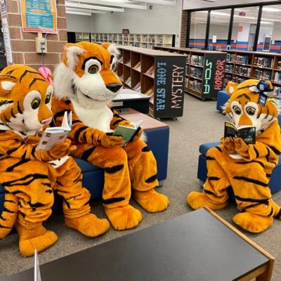 Atascocita Middle School Library #HumbleISD #AtascaTigers Librarian @brooke_bking #AtascaTigersRead Believer of #FutureReadyLibs #PBL #personalizedlearning