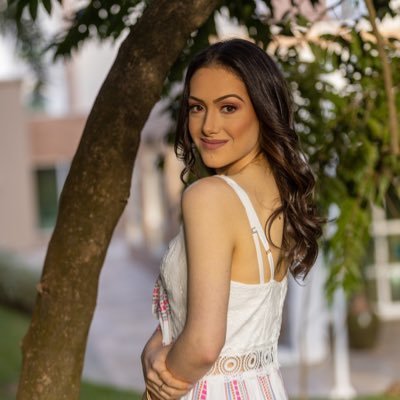 izabellenichele's profile picture. 