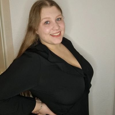 whitneym43's profile picture. opportunities don't happen, you create them