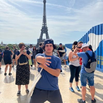 AOCvsRyan's profile picture. 