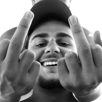 fyuz00's profile picture. ⏳