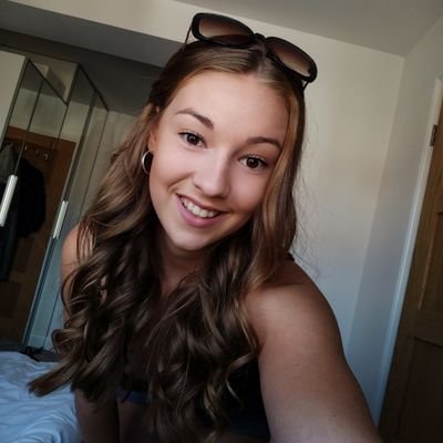 HannahMerrickx's profile picture. Junior Doctor 👩‍⚕️ 📍Somewhere up North