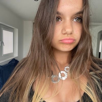 bearosariox's profile picture. 🛼🛼🛼