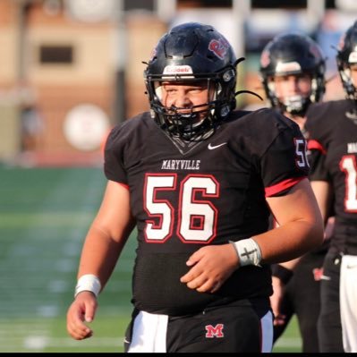 Maryville high school football, OL, GPA 3.64 , 6’0 250lbs (865)-567-3501 email nashstinnett@icloud.com