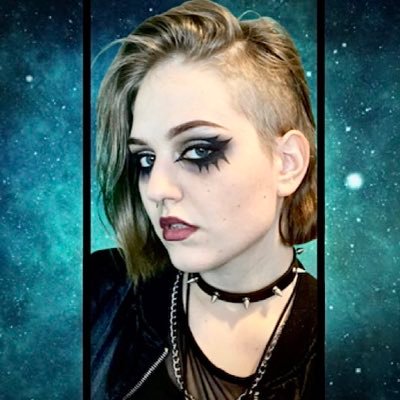 22, artist, (commission info is on my website) lesbian, goth nerd, taken 9/8/19 @Spotskh ❤