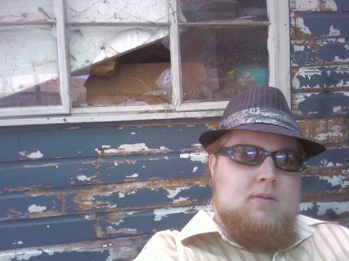 Hip Hop artist for the Willamette Valley & Northwest Movement, residing from Albany, Oregon. Genre Muzik is the name, music is how we slang.