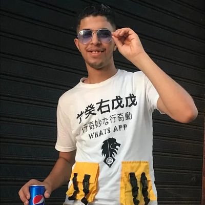 اسكندراني🇺🇦
مصور فوتوغرافي 📸
ممثل🎭
مصمم جرافيك 🔰
من حال الي حال. بعون الله قد كل الاحوال❤️
https://t.co/hztYz5R09q