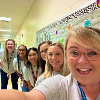 BeccaGrov3s's profile picture. British. Teaching third grade in Virginia 🇺🇸.