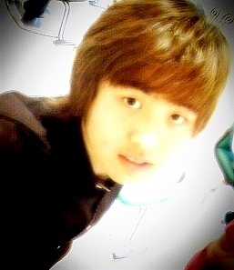 ayh8050's profile picture. 안녕하세요 원광대학교 트위터 수강생 안용현이라고합니다.
나이는 24살이구요..좋아하는 운동은 축구, 스노우보드구요. 취미는 영화감상, 축구 등이 있습니다. 앞으로 잘 부탁드립니다. ㅎ