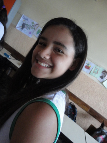 larissabrito20's profile picture. um sorriso, um olhar & tudo pode mudar.