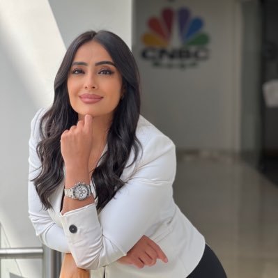 كبيرة مذيعي CNBC مقدمة برنامج #كلام _اسواق 📈💸 برنامج #بموضوعية والنفط والطاقة )🛢