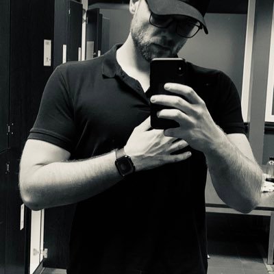 Stulli7's profile picture. Streamer mit Herz und Humor..... also spääär auf dein Ohr 🐒