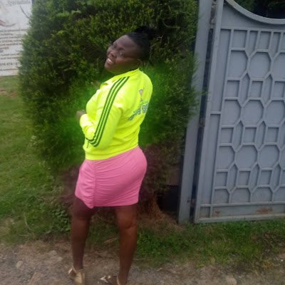 eliza_khasandi's profile picture. 