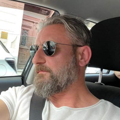 UzunUzun6153's profile picture. psikolog