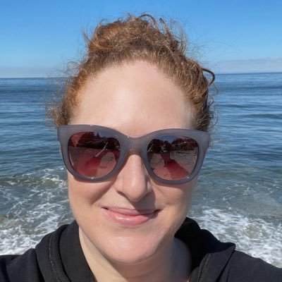 BethTheTraveler's profile picture. Traveler, diver, artist, sports enthusiast, expert napper